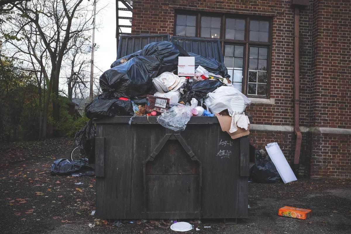 reducing your carbon footprint tips for proper rubbish disposal2