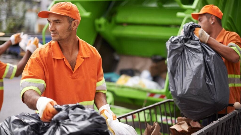 what are the advantages of professional rubbish removal service