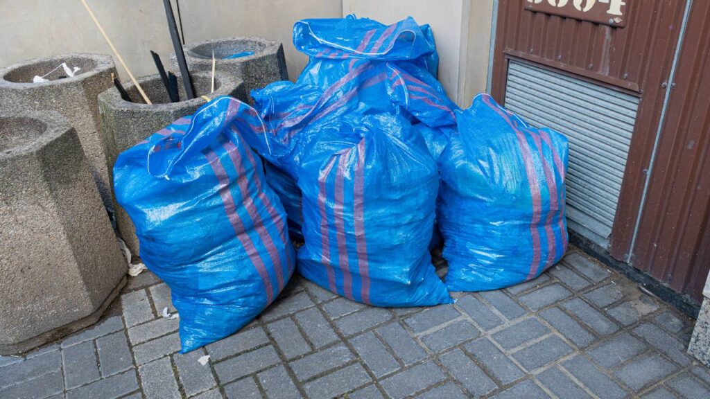 what factors determine the cost of residential rubbish removal services