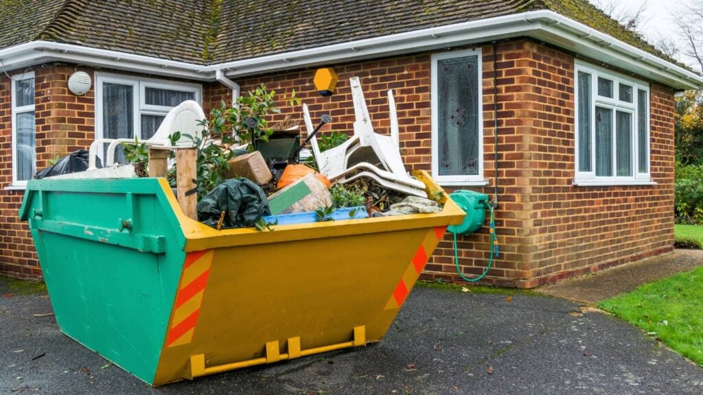 why is diy rubbish removal a bad idea for your business
